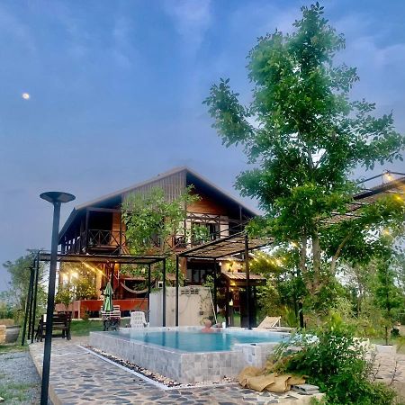 Rang Robin Farmstay With Swimming Pool Ban Wang Muang Exterior foto